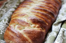 Pulla Loaf | 22 Campfire & Scandinavian Recipes to celebrate Midsummer’s Night