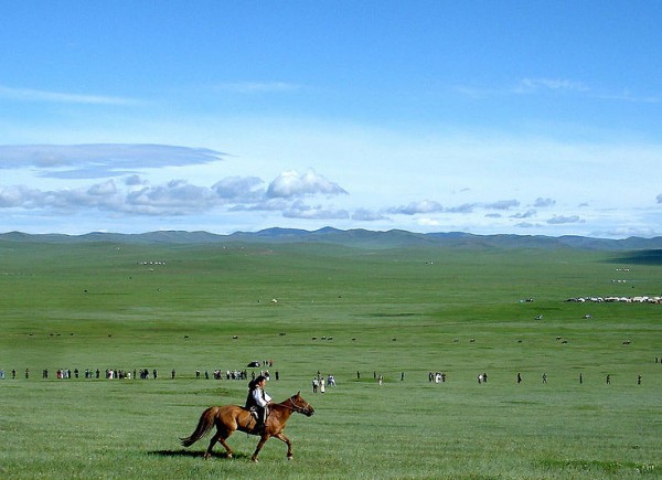 Mongolian-horse-racing