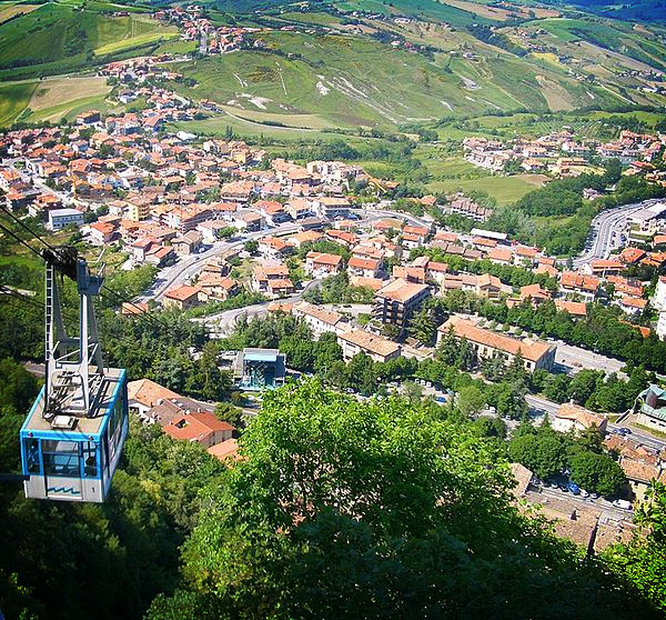San-Marino-houses
