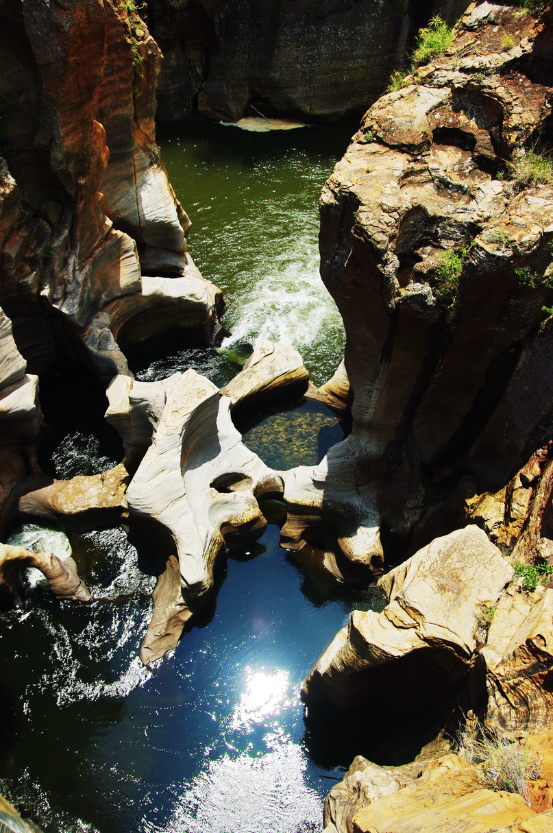 Blyde River bei Burke´s Luck Potholes. Photo by Bgabel.