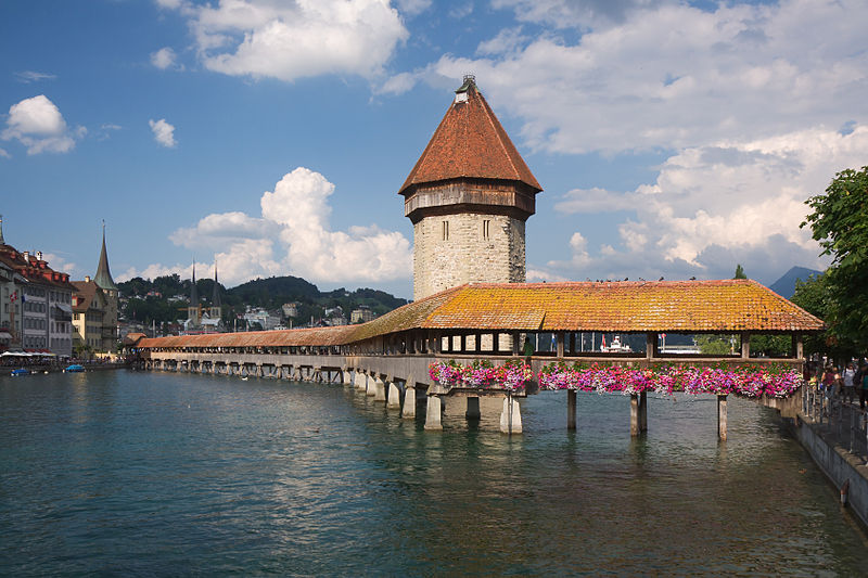 Kapellbrücke, Lucerne. Photo by Eigenes Bild.