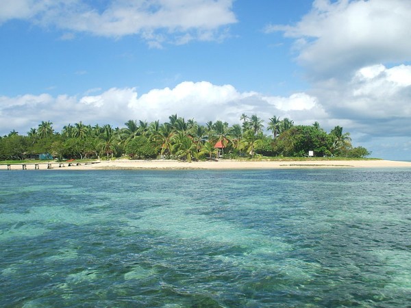Royal Sunset Island Resort at 'Atata Island, 30 min boat ride from Tongatapu. Photo by Haanofonua.
